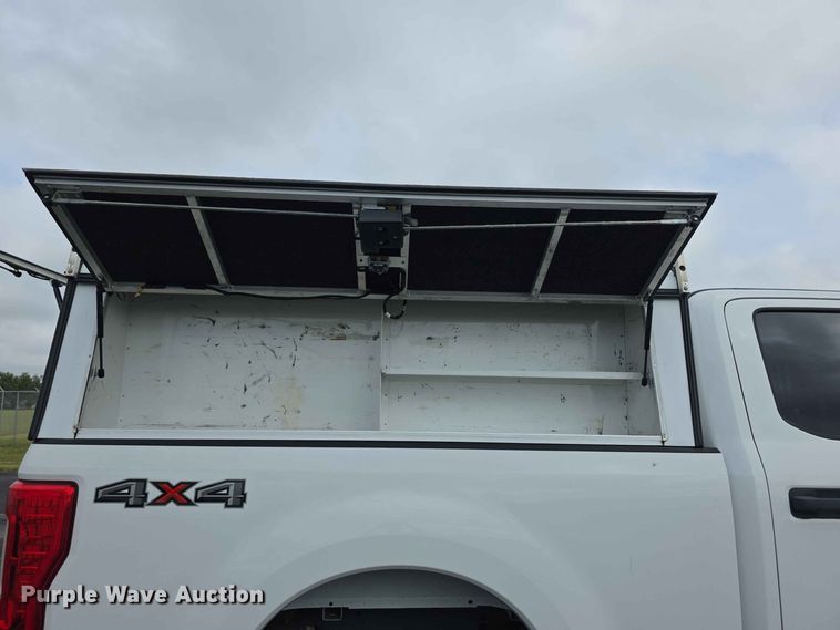 image for item FH6384 2019 Ford F350 Super Duty XL Crew Cab pickup truck