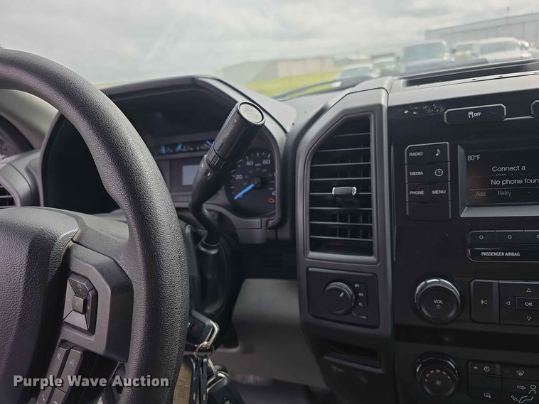 image for item FH6384 2019 Ford F350 Super Duty XL Crew Cab pickup truck