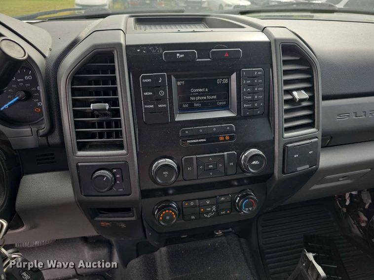 image for item FH6384 2019 Ford F350 Super Duty XL Crew Cab pickup truck