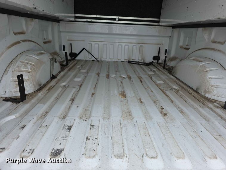 image for item FH6384 2019 Ford F350 Super Duty XL Crew Cab pickup truck