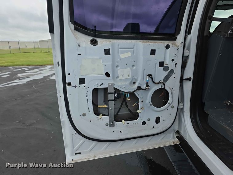 image for item FH6384 2019 Ford F350 Super Duty XL Crew Cab pickup truck