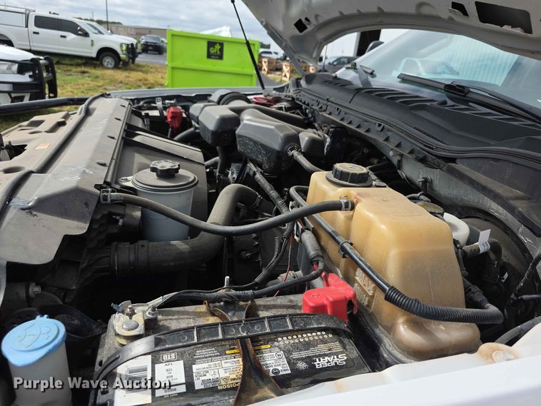 image for item FH6384 2019 Ford F350 Super Duty XL Crew Cab pickup truck