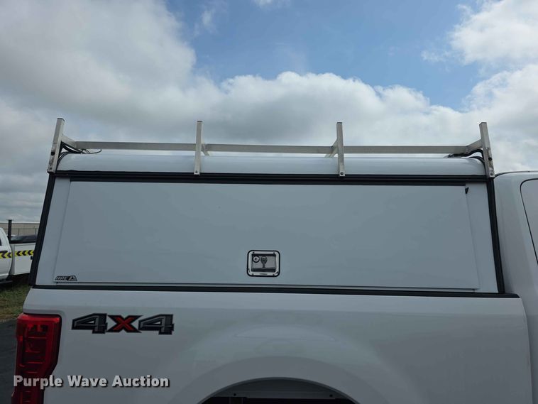 image for item FH6385 2019 Ford F350 Super Duty XL Crew Cab pickup truck