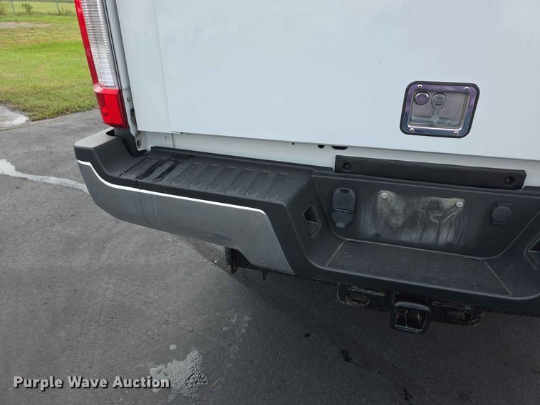 image for item FH6385 2019 Ford F350 Super Duty XL Crew Cab pickup truck