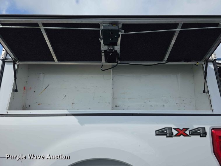 image for item FH6385 2019 Ford F350 Super Duty XL Crew Cab pickup truck