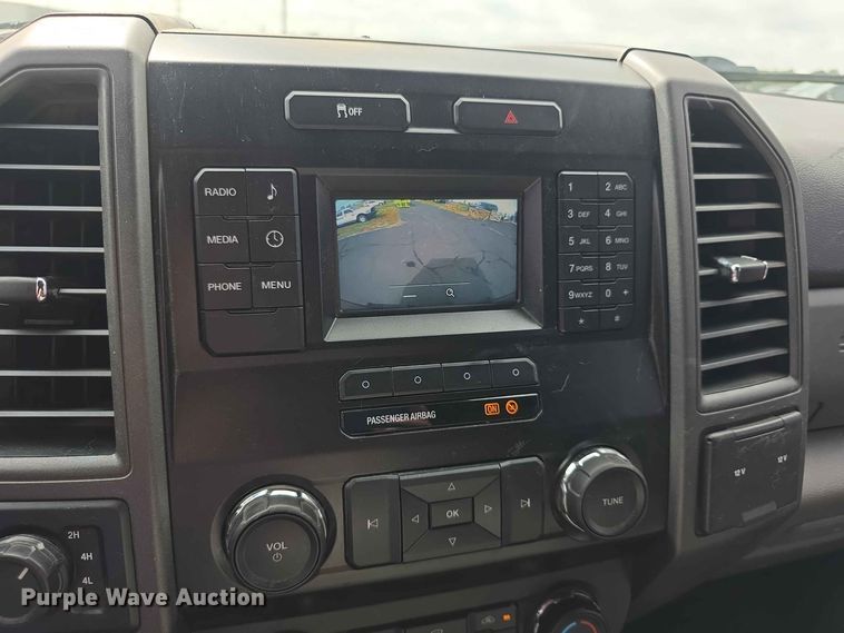 image for item FH6385 2019 Ford F350 Super Duty XL Crew Cab pickup truck