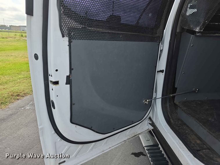 image for item FH6385 2019 Ford F350 Super Duty XL Crew Cab pickup truck