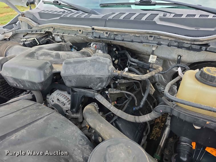 image for item FH6385 2019 Ford F350 Super Duty XL Crew Cab pickup truck