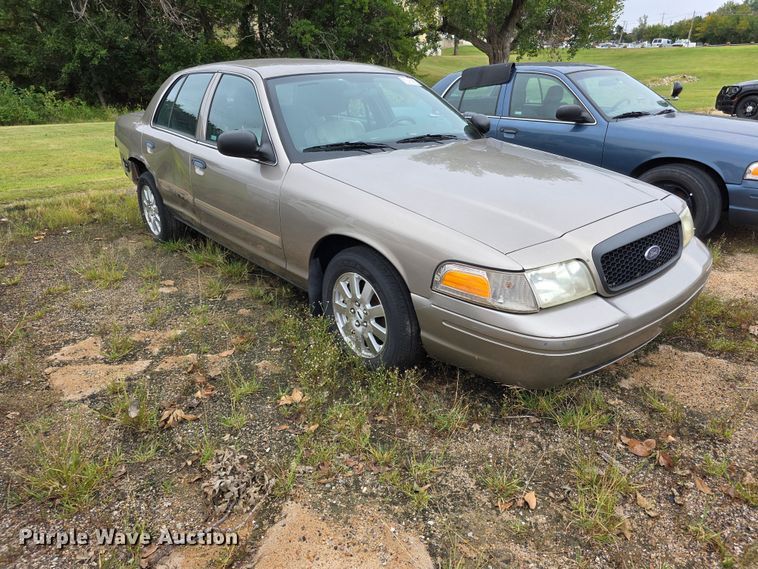 image for item FH6416 2011 Ford Crown Victoria Police Interceptor 