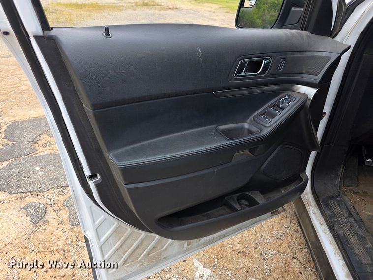 image for item FH6433 2015 Ford Explorer police interceptor  SUV
