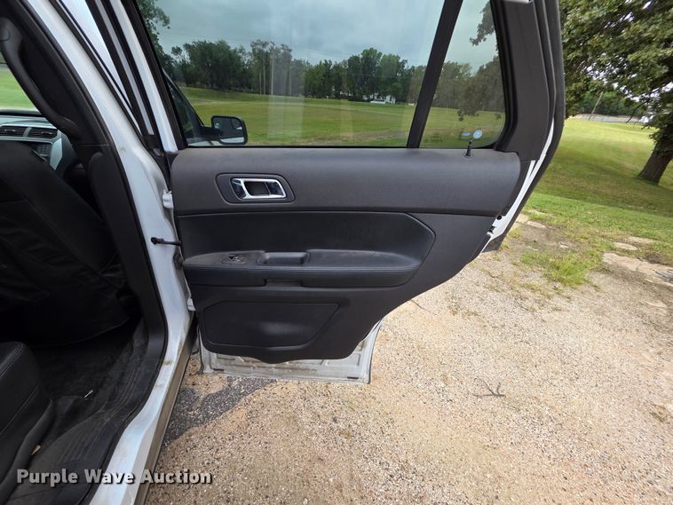 image for item FH6433 2015 Ford Explorer police interceptor  SUV