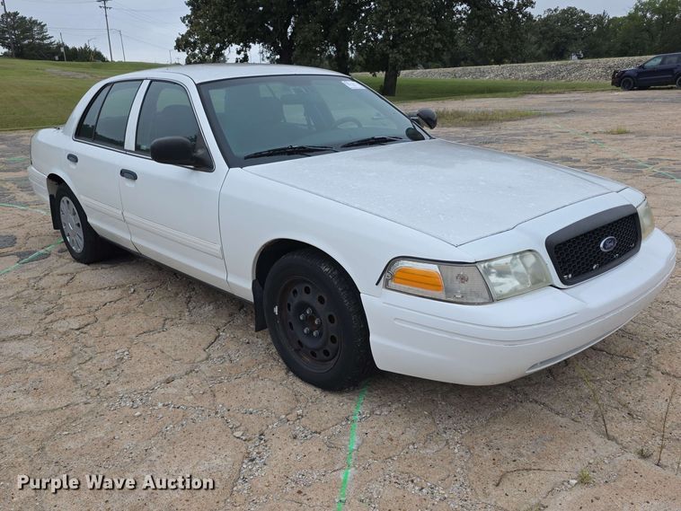 image for item FH6437 2010 Ford  Crown Victoria Police Interceptor 