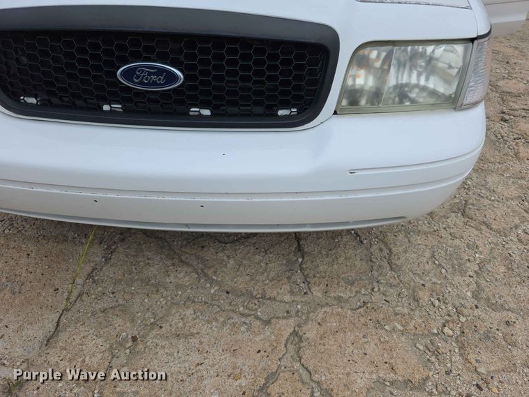image for item FH6437 2010 Ford  Crown Victoria Police Interceptor 