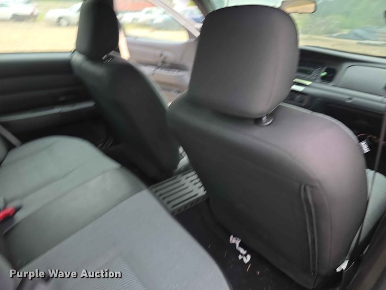 image for item FH6437 2010 Ford  Crown Victoria Police Interceptor 