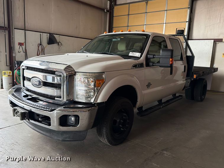 2012 Ford F350 Super Duty XLT Crew Cab flatbed pickup truck