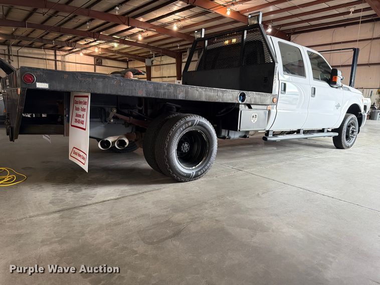 image for item FH6443 2012 Ford F350 Super Duty XLT Crew Cab flatbed pickup truck