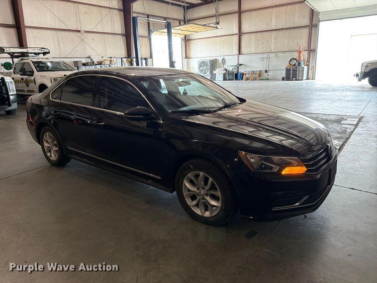 image for item FH6445 2016 Volkswagen  Passat TSI 