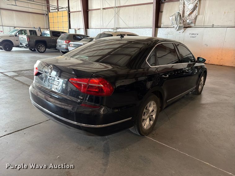 image for item FH6445 2016 Volkswagen  Passat TSI 