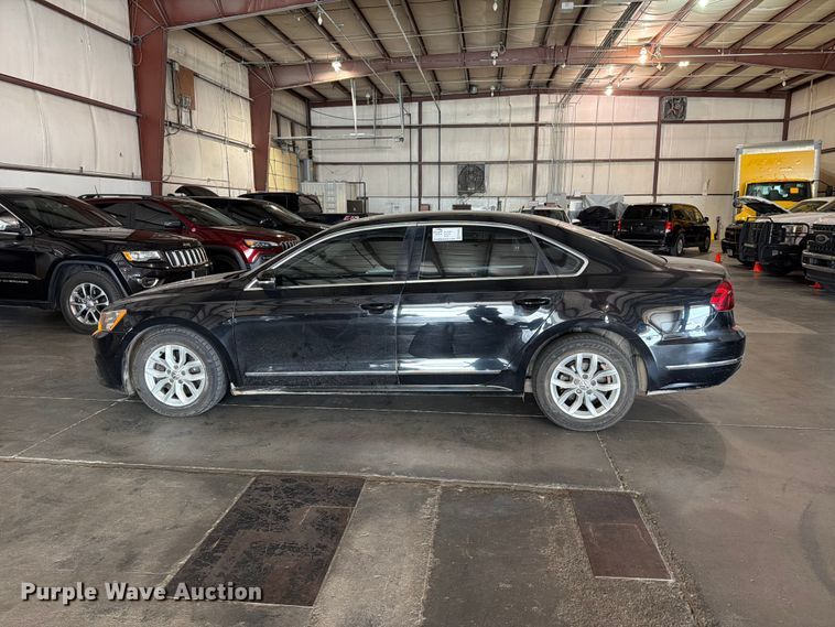 image for item FH6445 2016 Volkswagen  Passat TSI 