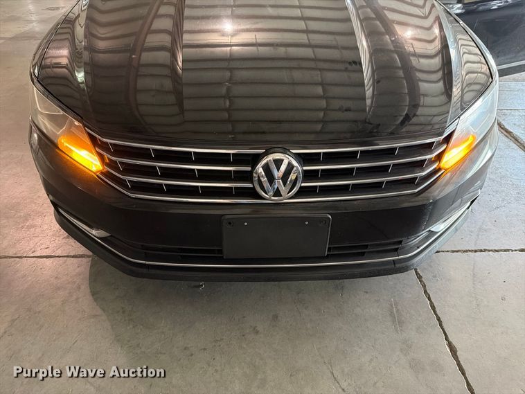 image for item FH6445 2016 Volkswagen  Passat TSI 