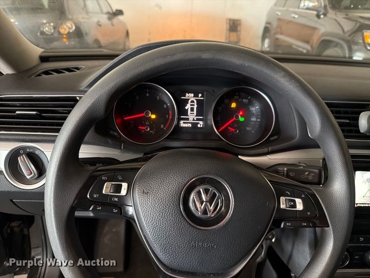 image for item FH6445 2016 Volkswagen  Passat TSI 