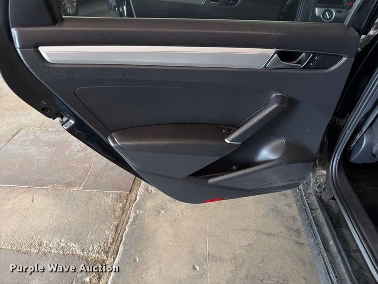 image for item FH6445 2016 Volkswagen  Passat TSI 
