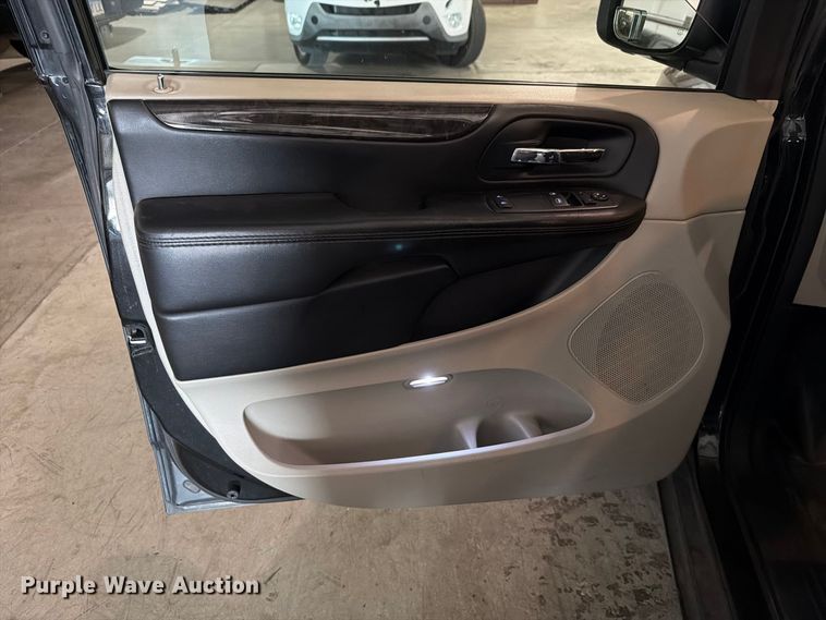 image for item FH6446 2015 RAM Cargo Van van