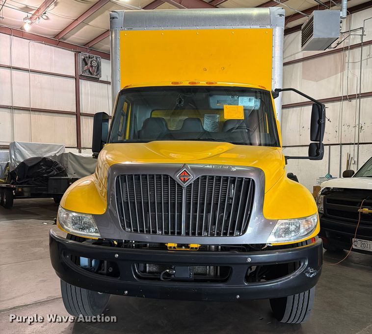 image for item FH6447 2022 International MV607 box truck