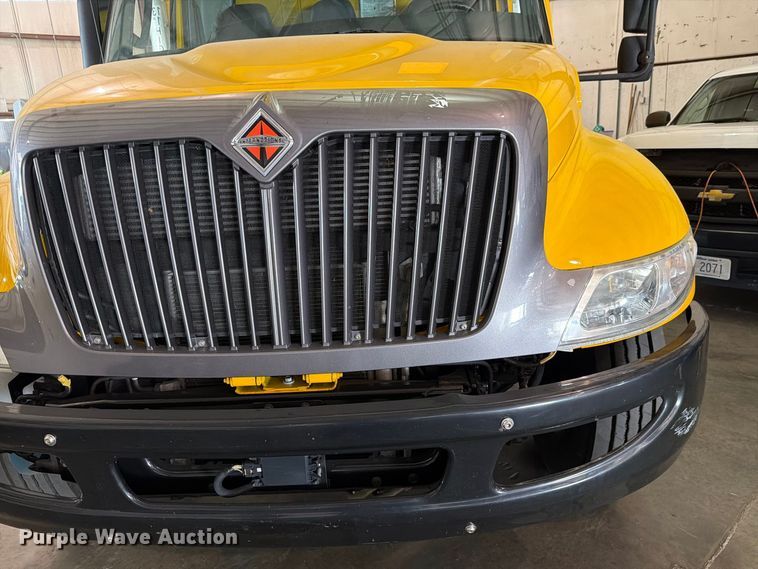 image for item FH6447 2022 International MV607 box truck