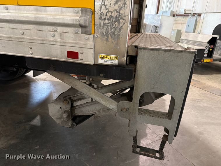 image for item FH6447 2022 International MV607 box truck