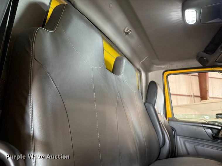 image for item FH6447 2022 International MV607 box truck