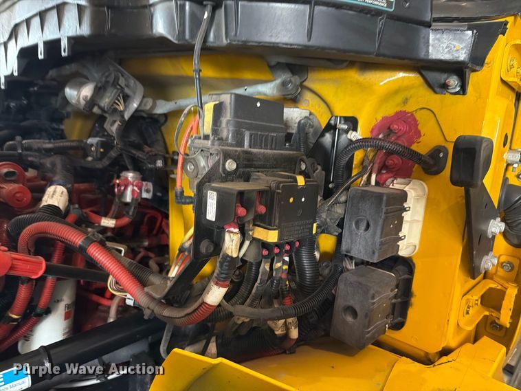 image for item FH6447 2022 International MV607 box truck