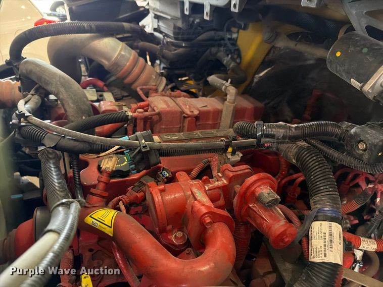image for item FH6447 2022 International MV607 box truck