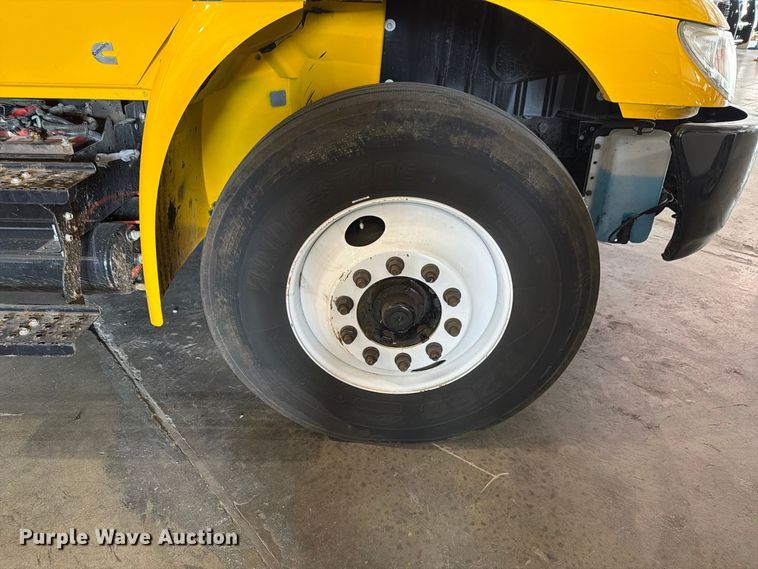 image for item FH6447 2022 International MV607 box truck