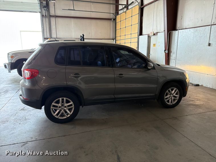image for item FI0633 2011 Volkswagen Tiguan SUV