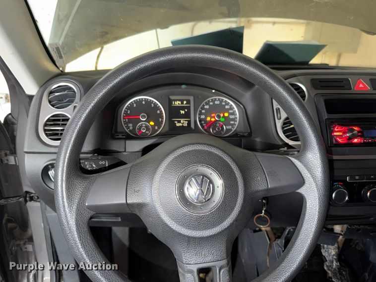 image for item FI0633 2011 Volkswagen Tiguan SUV