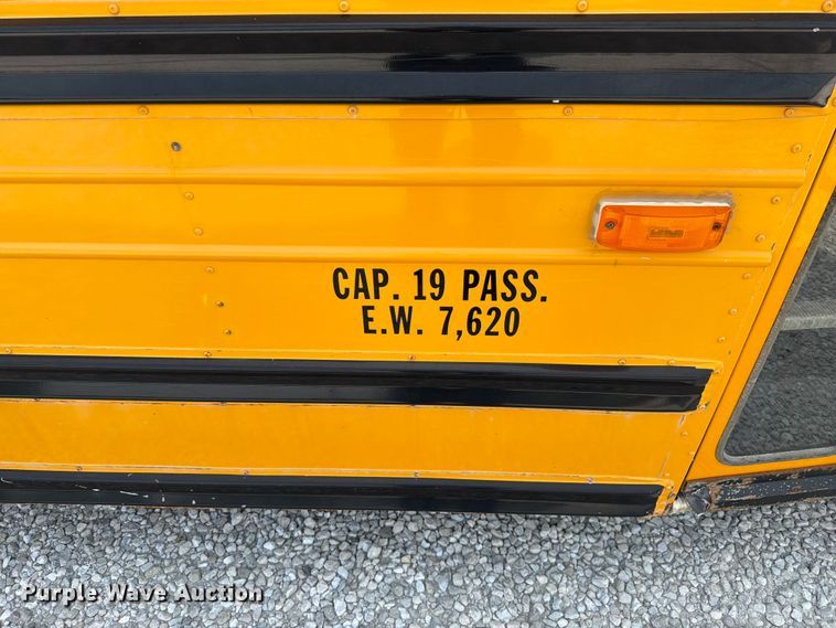 image for item FK4057 2000 Chevrolet Express G3500 school bus