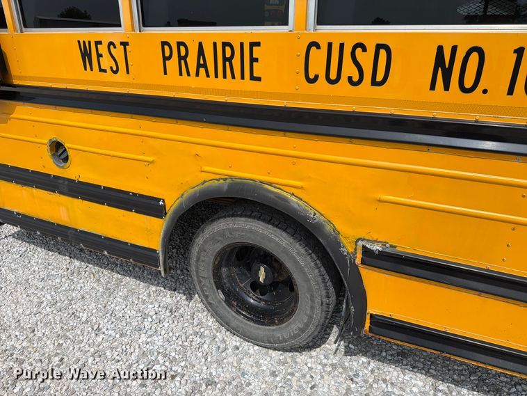 image for item FK4057 2000 Chevrolet Express G3500 school bus