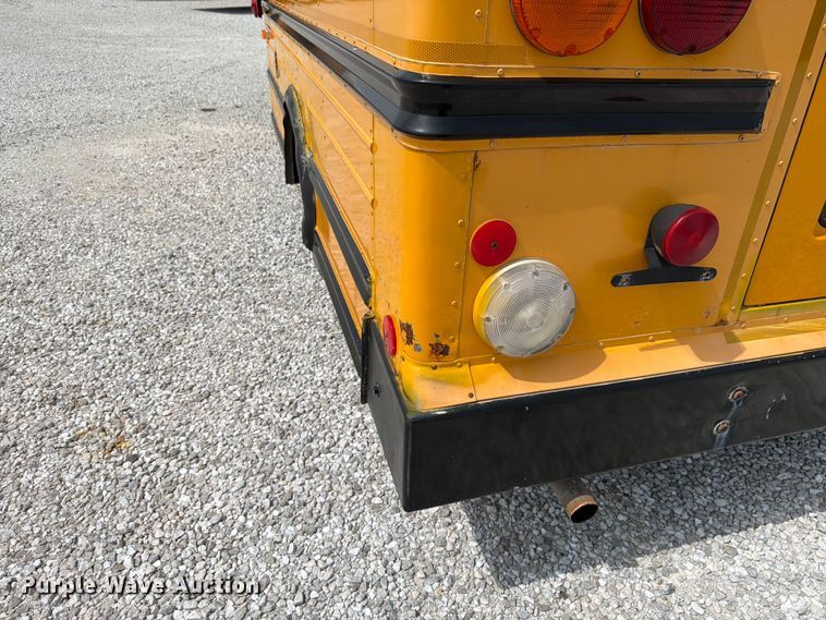 image for item FK4057 2000 Chevrolet Express G3500 school bus