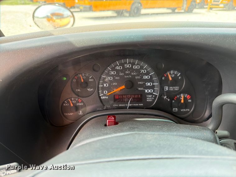 image for item FK4057 2000 Chevrolet Express G3500 school bus