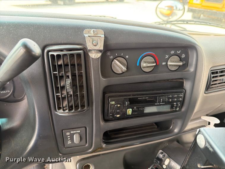 image for item FK4057 2000 Chevrolet Express G3500 school bus