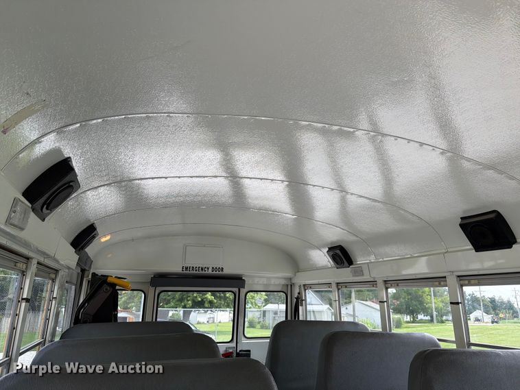 image for item FK4057 2000 Chevrolet Express G3500 school bus