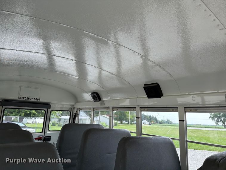 image for item FK4057 2000 Chevrolet Express G3500 school bus