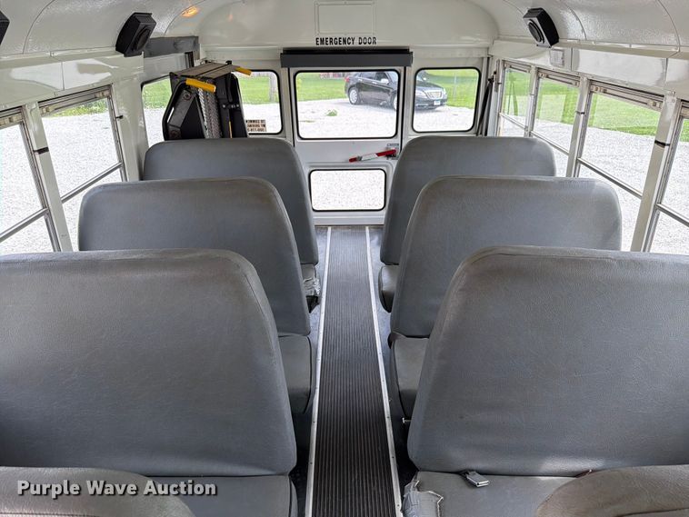 image for item FK4057 2000 Chevrolet Express G3500 school bus