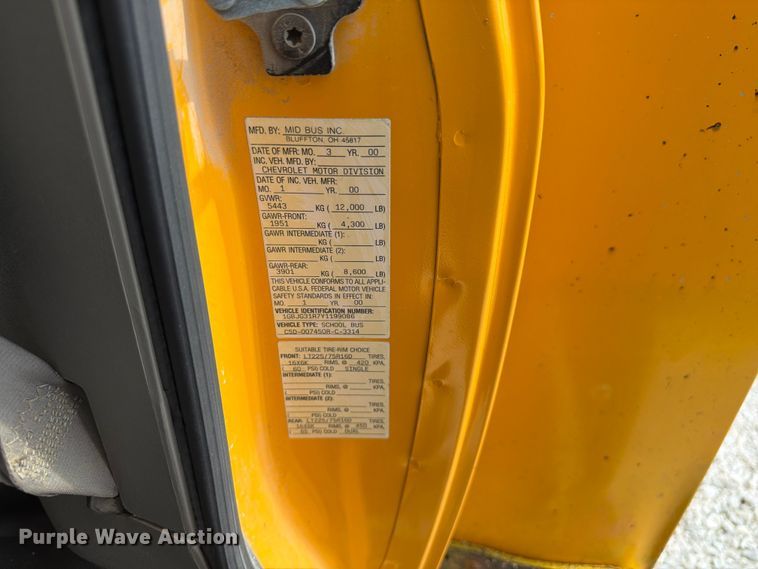 image for item FK4057 2000 Chevrolet Express G3500 school bus