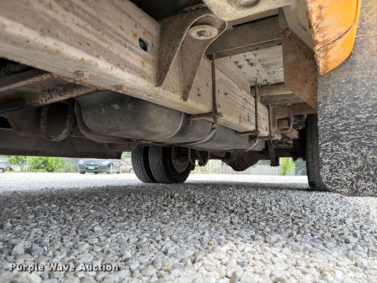 image for item FK4057 2000 Chevrolet Express G3500 school bus