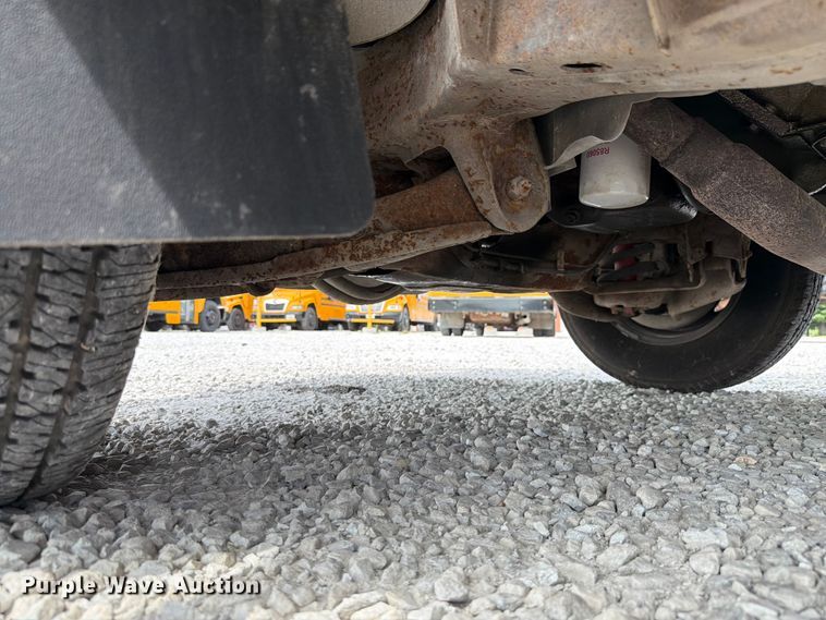 image for item FK4057 2000 Chevrolet Express G3500 school bus