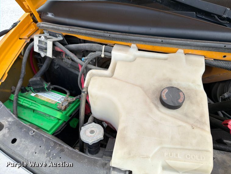 image for item FK4057 2000 Chevrolet Express G3500 school bus