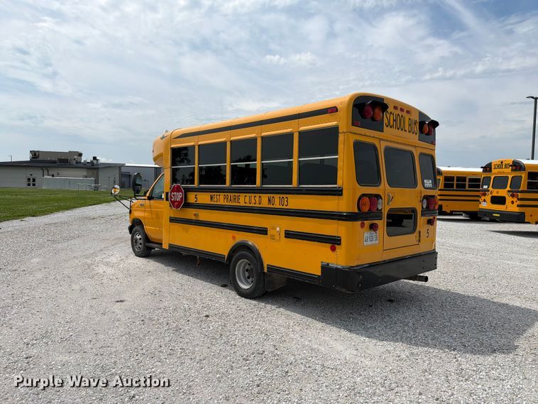 image for item FK4059 2005 Ford E450 school bus