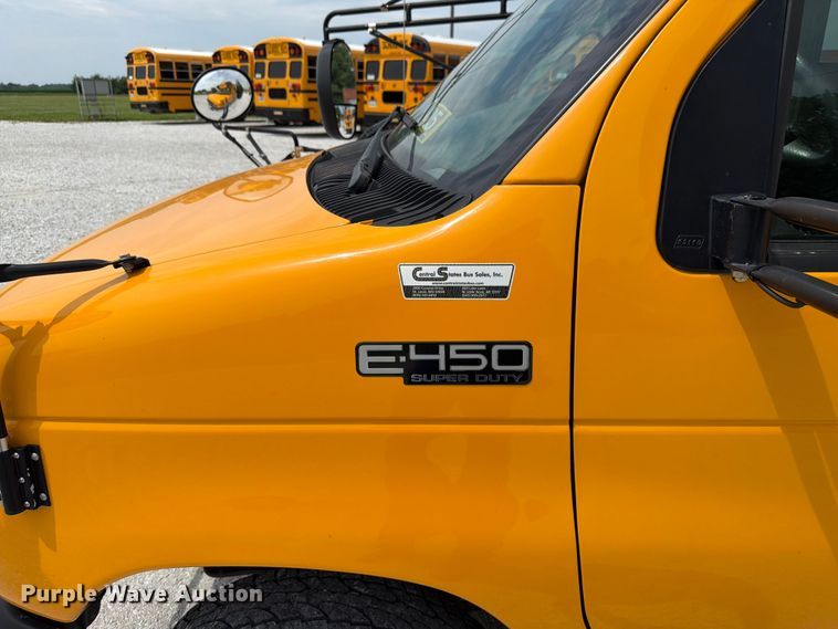 image for item FK4059 2005 Ford E450 school bus